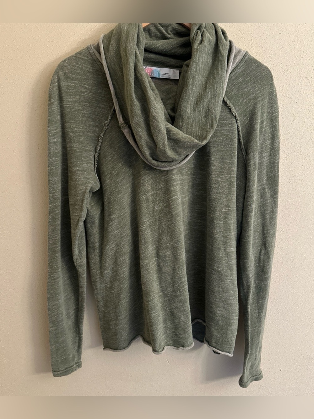 Free People Beach Cowl Neck Long Sleeve‎ Top Green Size M (estimate - read)
